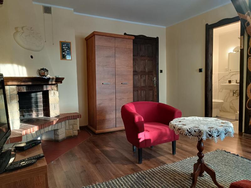 Triple Room with Balcony image 3