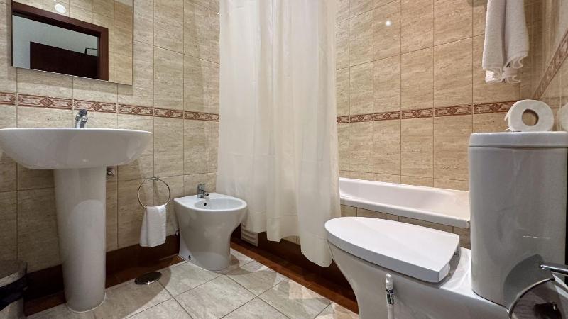 Twin Room with Sea View image 2