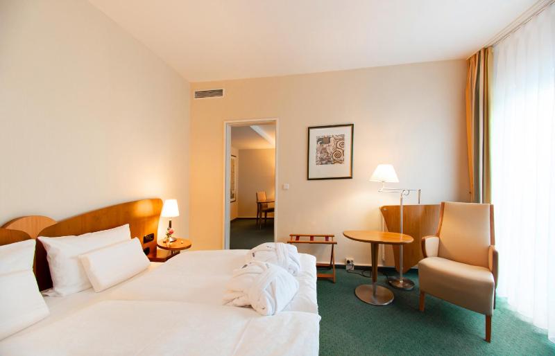 Junior Suite image 2