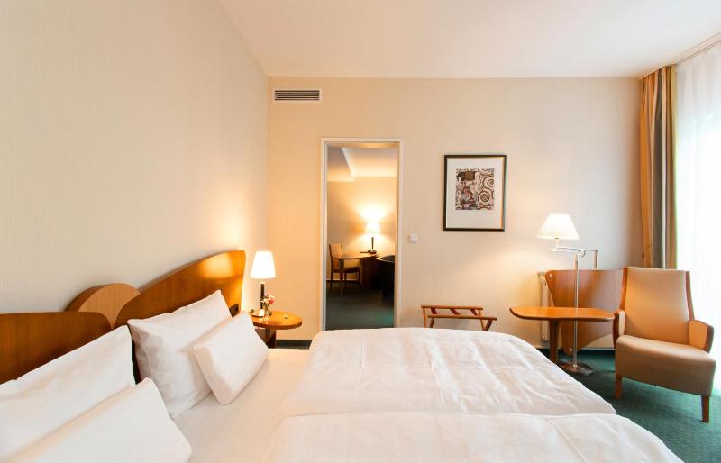 Junior Suite image 4