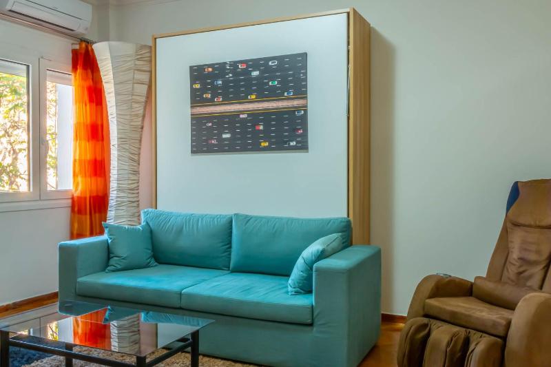 One-Bedroom Apartment image 4
