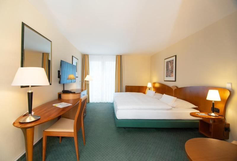 Standard Double Room image 1