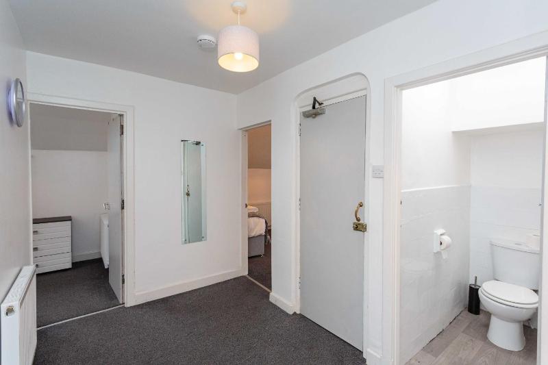 Cherry Property - Blueberry Suite - image 4