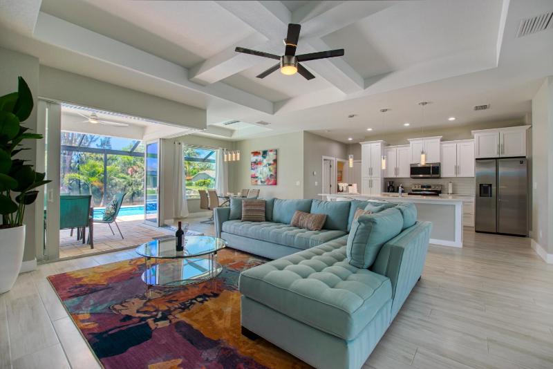 VILLA COZY FLAMINGO - 3 BEDS - 2 BATHS - 6 GUESTS - WATERVIEW & POOL/SPA - INCL. 10% OFF BOAT RENTAL - image 1
