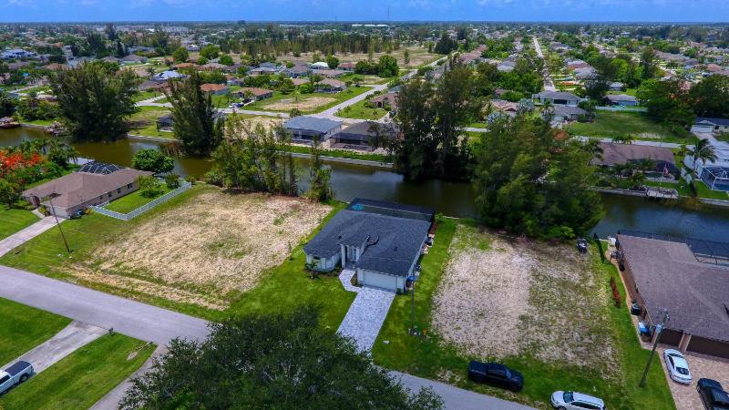 VILLA COZY FLAMINGO - 3 BEDS - 2 BATHS - 6 GUESTS - WATERVIEW & POOL/SPA - INCL. 10% OFF BOAT RENTAL - image 11