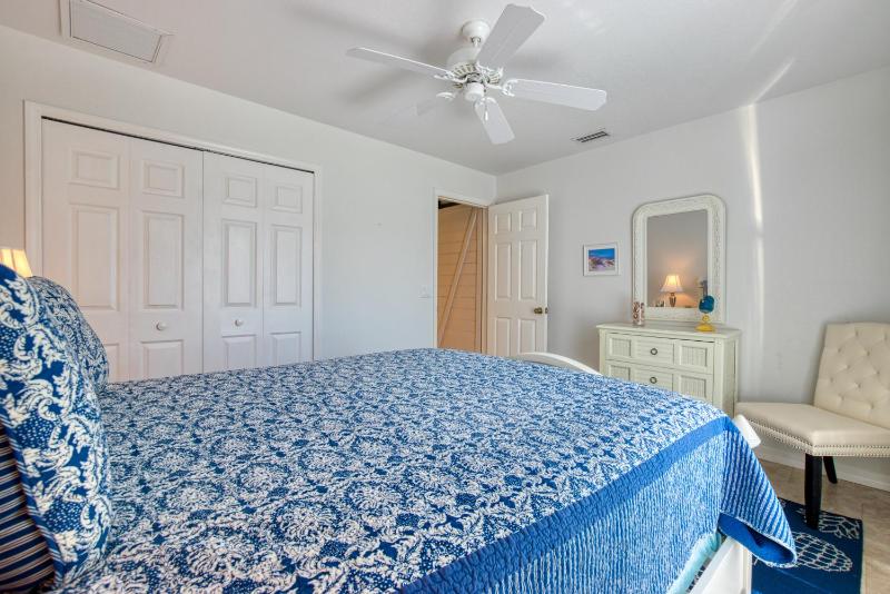 VILLA BOATERS DREAM - 3 BEDS 2 BATHS - 8 GUESTS - GULF ACCESS & POOL/SPA - INCL.10% OFF BOAT RENTAL - image 32