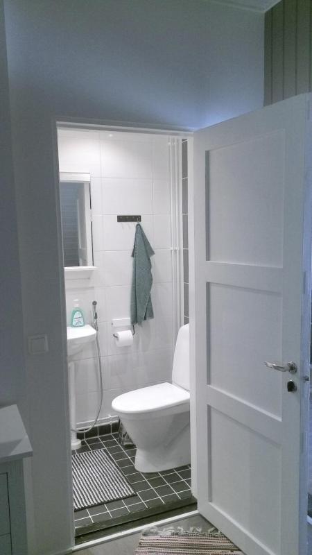 Twin Room with Shared Bathroom image 3