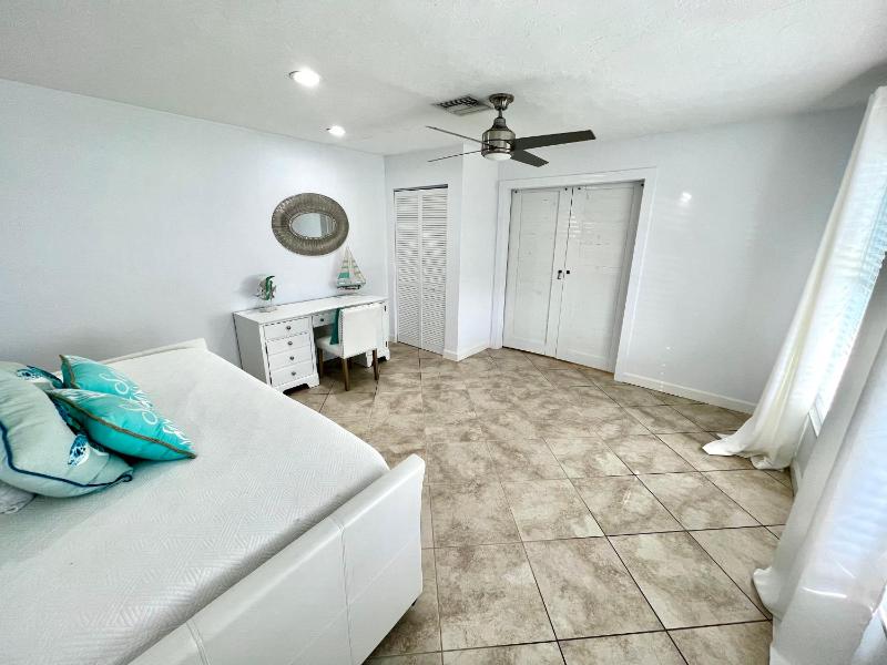 Aqua Blue | Close to Beach | Heated Pool | Hammock & Firepit - image 36