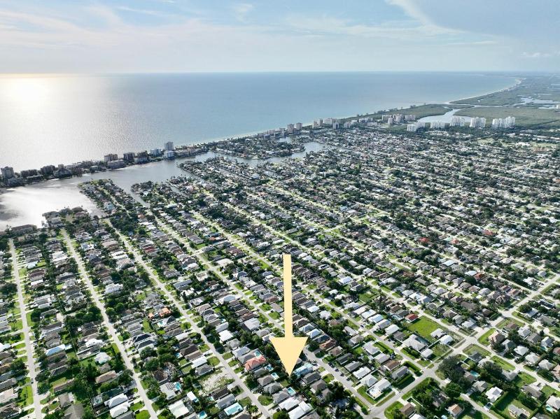 Aqua Blue | Close to Beach | Heated Pool | Hammock & Firepit - image 35