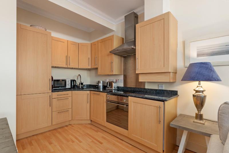Bryn Y Mor - Tenby Apartment Sea Views - image 24