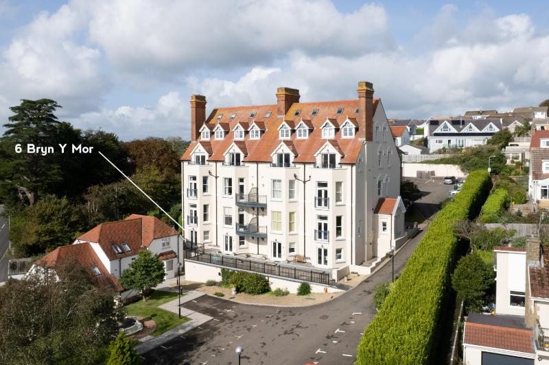 Bryn Y Mor - Tenby Apartment Sea Views - image 6