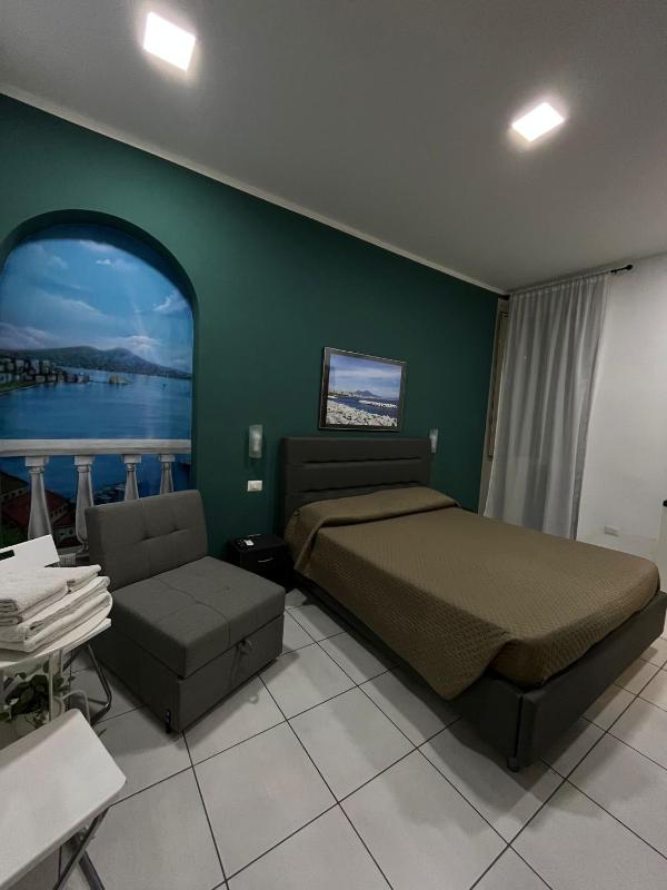 Double Room image 2