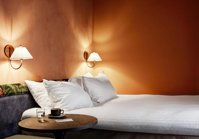 Single Room image 3
