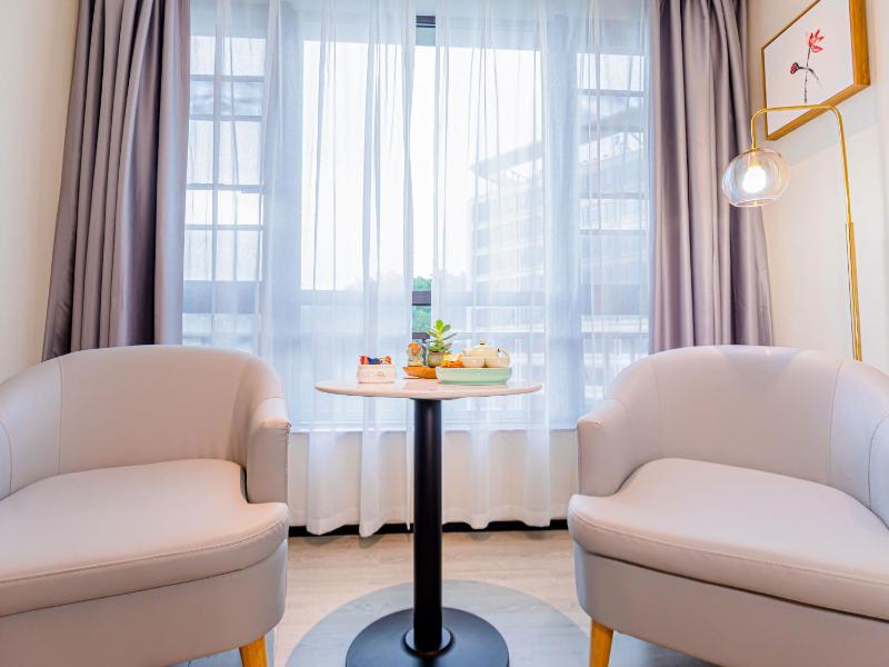 Guangzhou Qiling LN DF Hotel - image 9