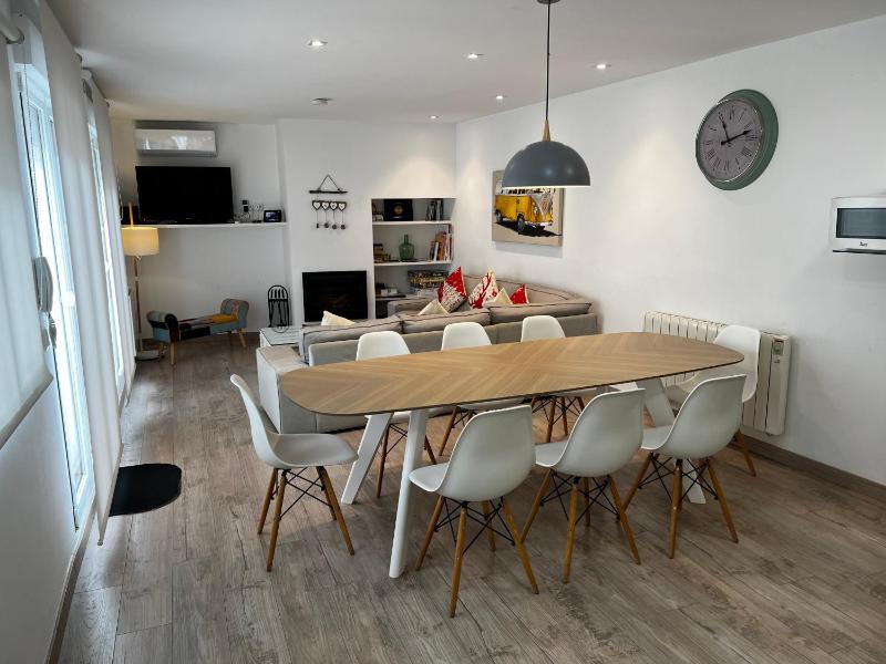 Apartment with Terrace image 2