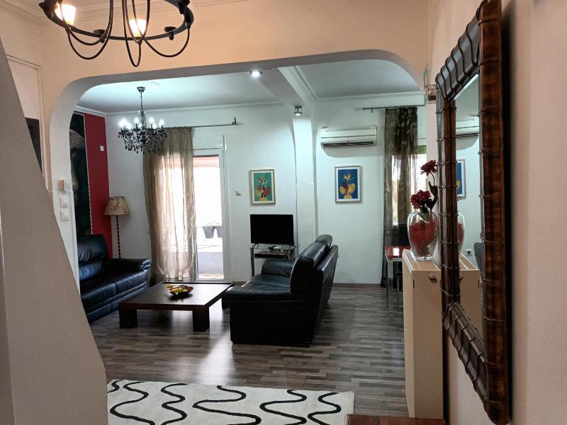 Stunning apartment in the heart of Athens - image 11