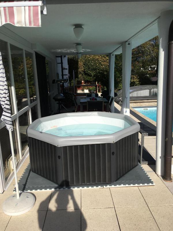 Holiday Home with Shower image 4