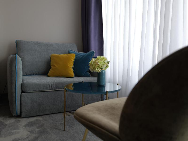 Junior Suite with Balcony image 4