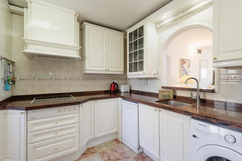 Beachfront apartment with panoramic sea views private parking swimming pools and mini golf - image 2