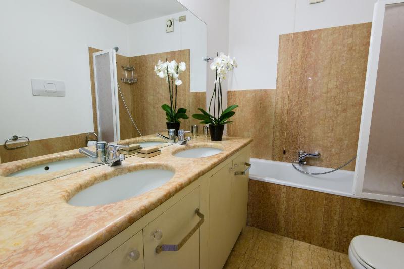 Two-Bedroom Apartment image 4