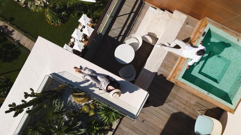 Panoramic Room with Terrace and Sea View image 4