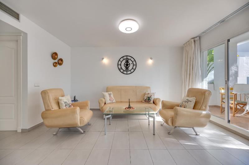 Cozy Pearl In Puerto Banus - image 7