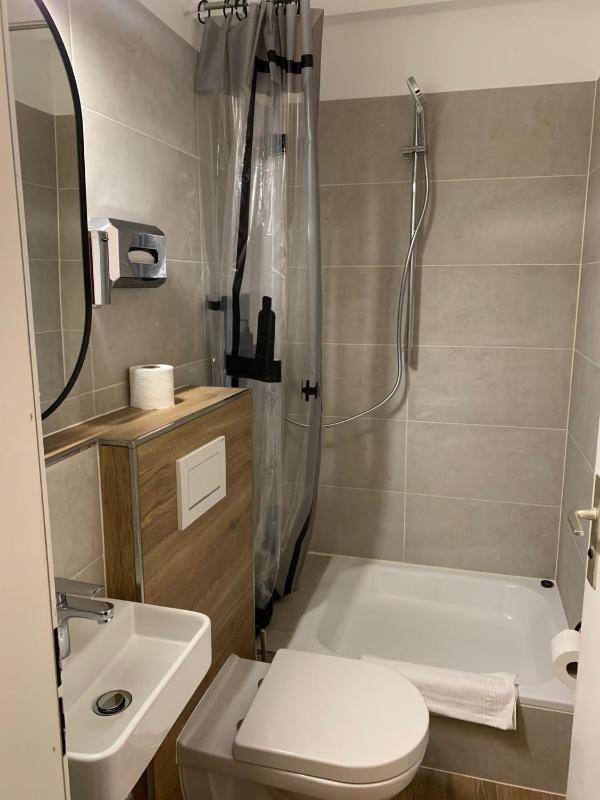 Deluxe Double Room image 3