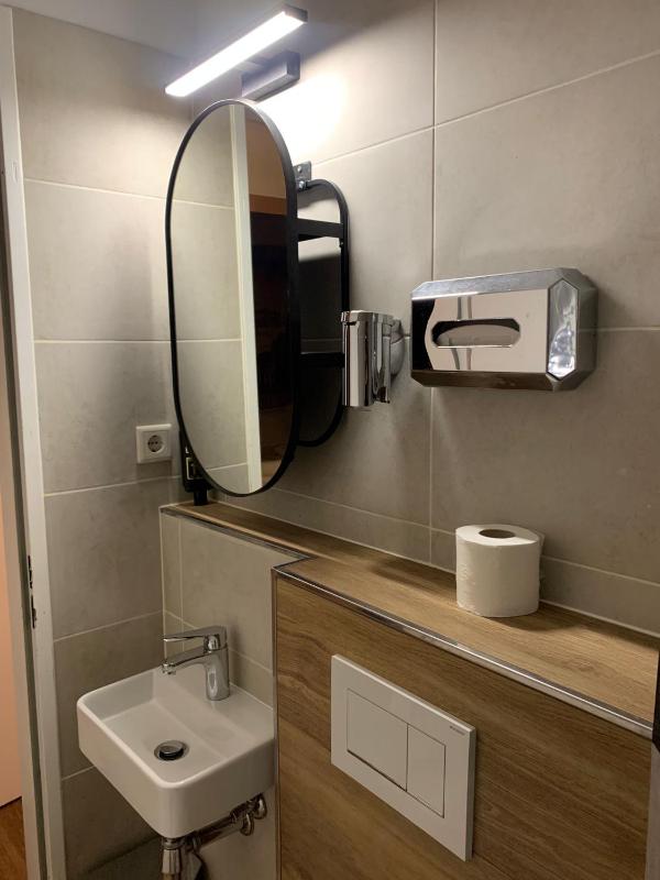 Deluxe Double Room image 2