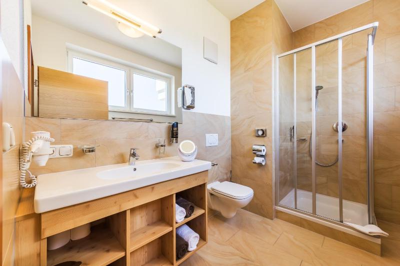 Two-Bedroom Apartment 65m² B image 4
