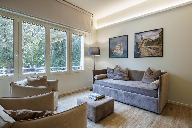 Betty Florence charming modern apartment near Piazza della Libertà - image 1
