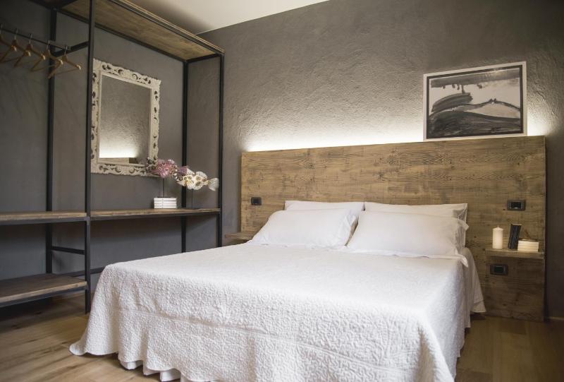 Double Room image 1