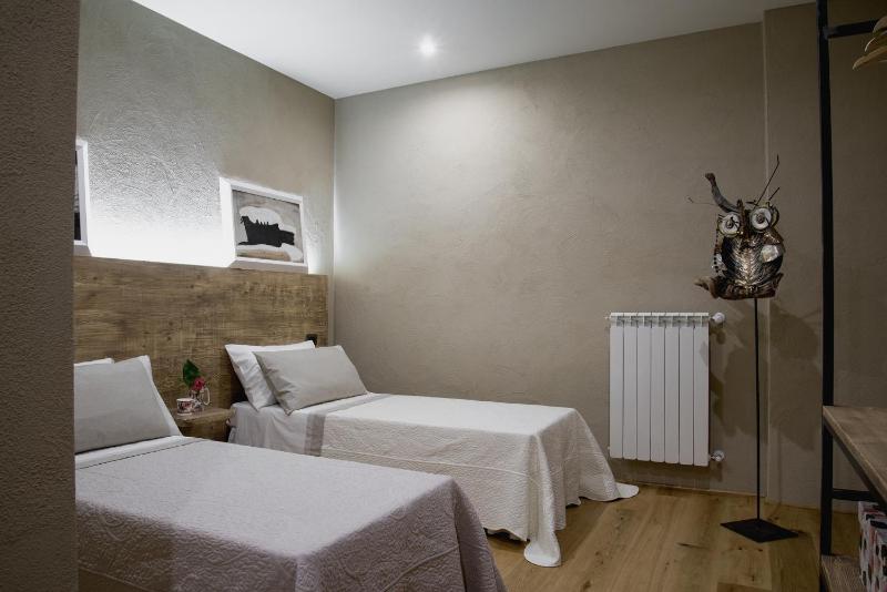 Double or Twin Room with Bathroom image 4