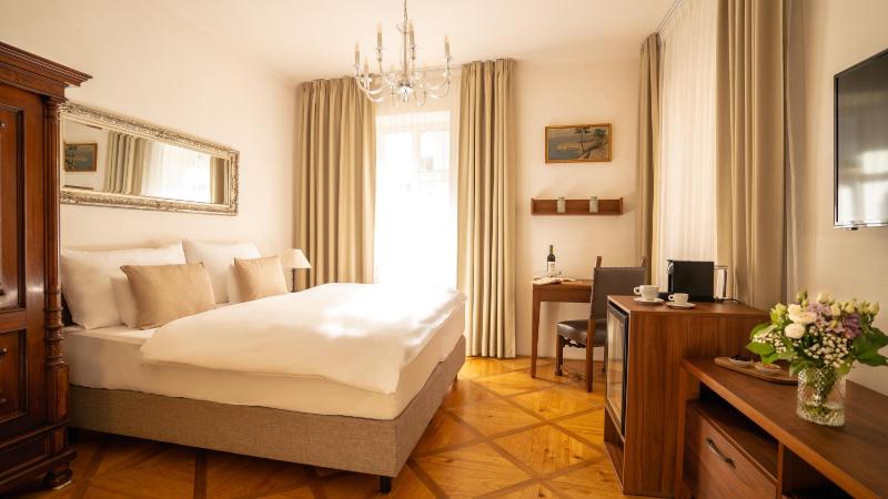 Superior Double or Twin Room image 1