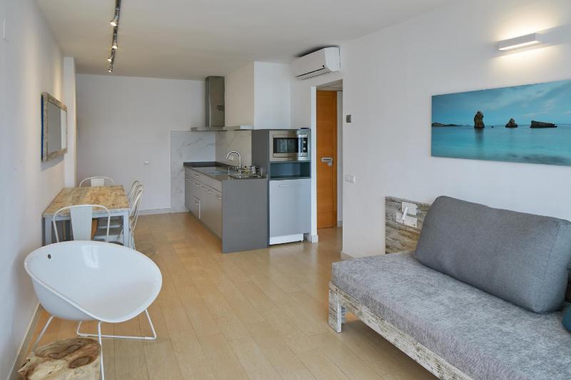 Two-Bedroom Apartment with Balcony image 3