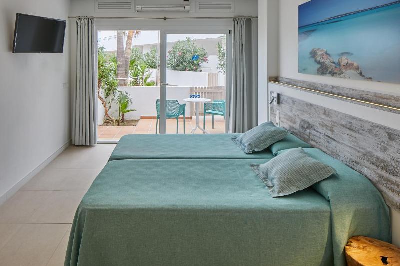 Studio with Balcony or Terrace image 3