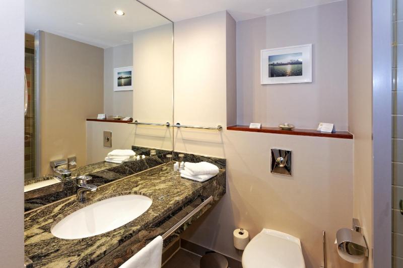 Single Room image 3