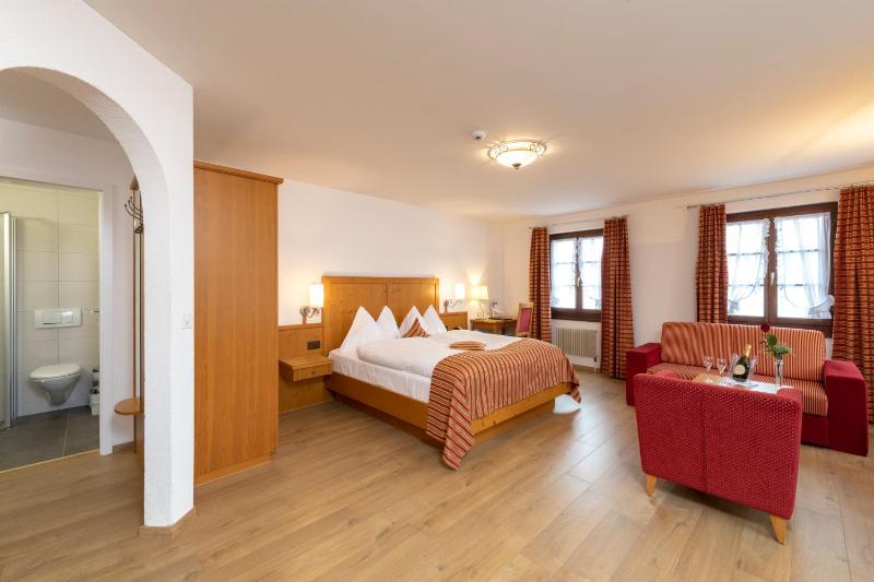 Superior Double Room with Balcony - West Side image 1