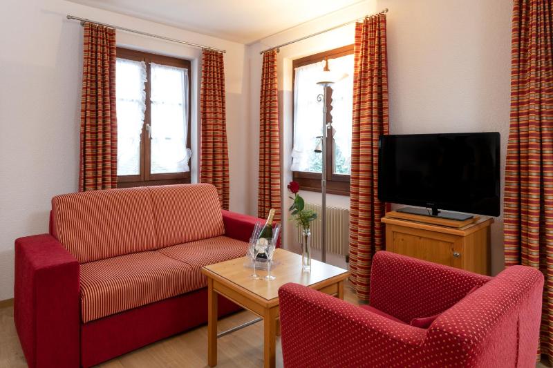 Superior Double Room with Balcony - West Side image 4