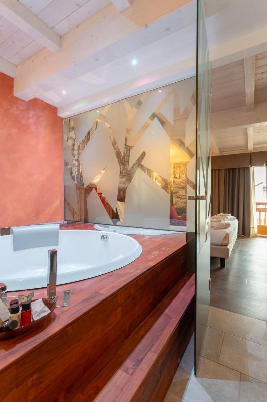 Executive Suite image 3