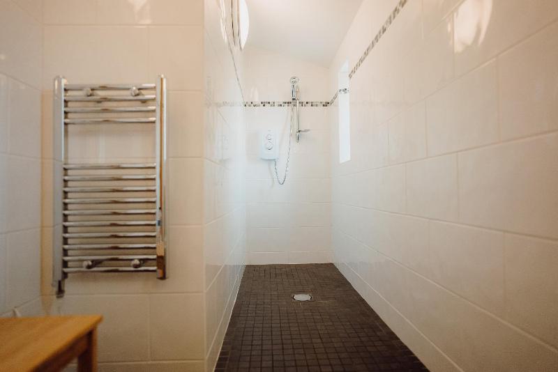 One-Bedroom Cottage image 2