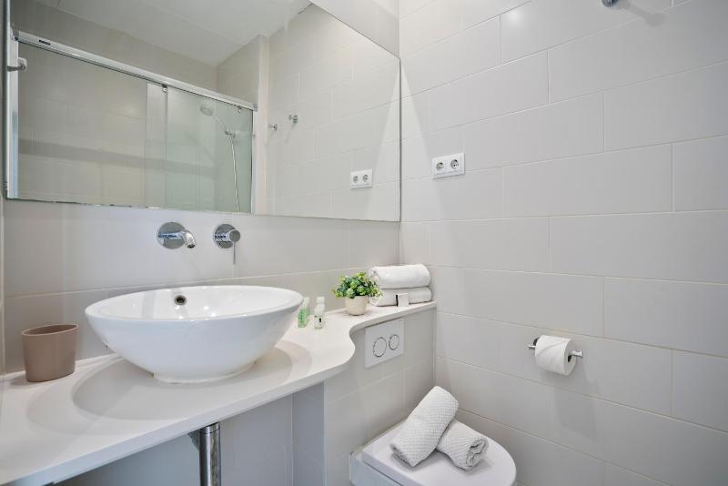 BcnStop Sant Pau Suites - image 9