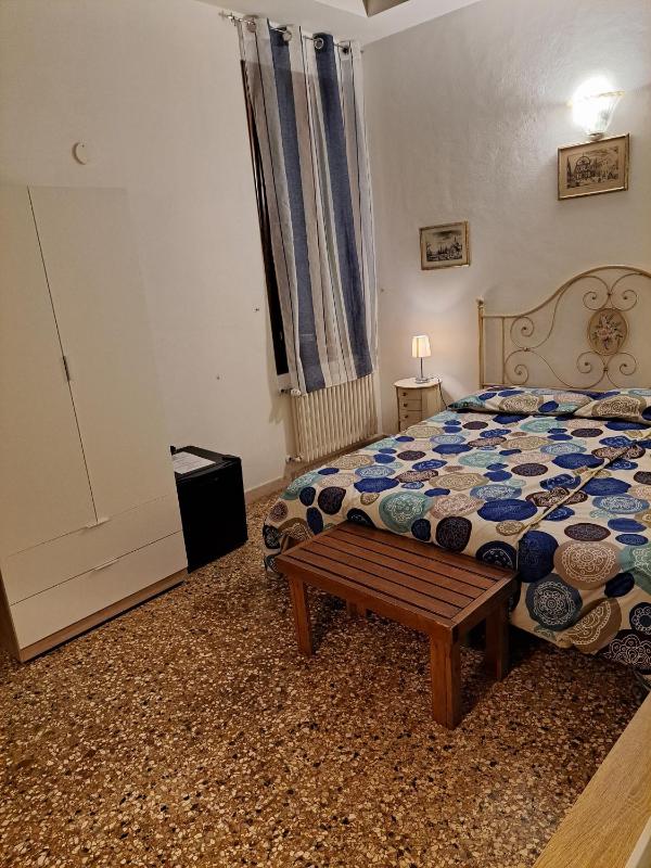 Double or Twin Room - Annex image 4