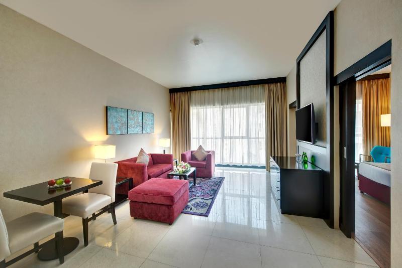 Deluxe Suite image 3