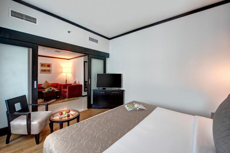 Executive Suite image 4