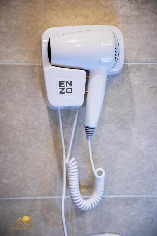 Small Double Room image 4