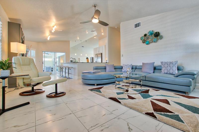 VILLA FOUR PALMS - 3 BEDS - 2 BATHS - 6 GUESTS - GULF ACCESS & POOL - INCL.10% OFF BOAT RENTAL - image 26