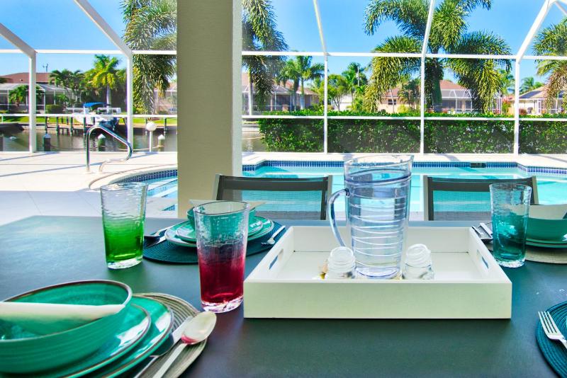 VILLA FOUR PALMS - 3 BEDS - 2 BATHS - 6 GUESTS - GULF ACCESS & POOL - INCL.10% OFF BOAT RENTAL - image 11