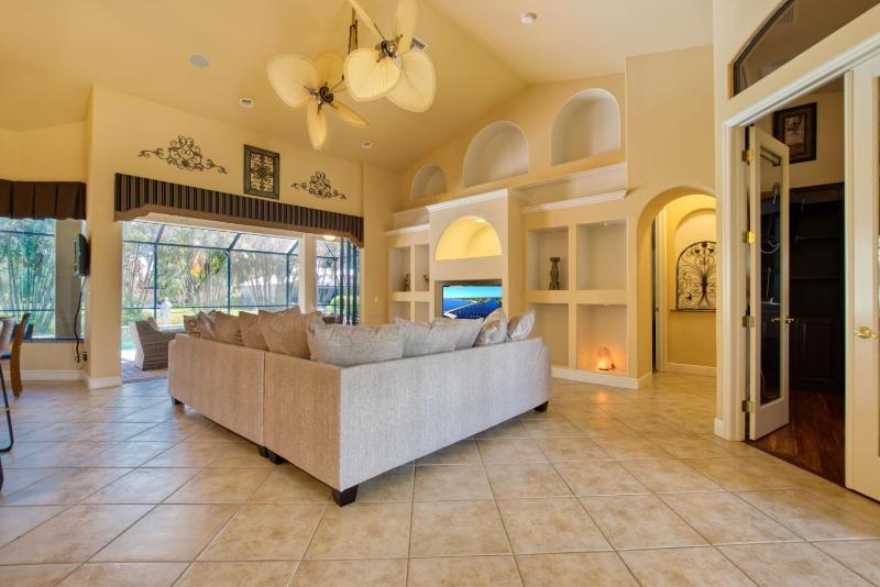 VILLA MIRACLE - 4 BEDS - 2 BATHS - 8 GUESTS - POOL/SPA - INCL. 10% OFF BOAT RENTAL - image 15