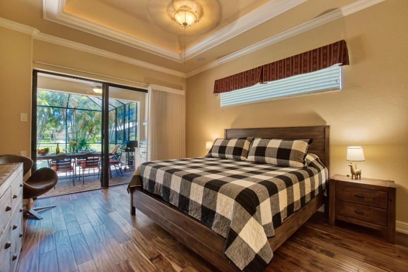 VILLA MIRACLE - 4 BEDS - 2 BATHS - 8 GUESTS - POOL/SPA - INCL. 10% OFF BOAT RENTAL - image 8