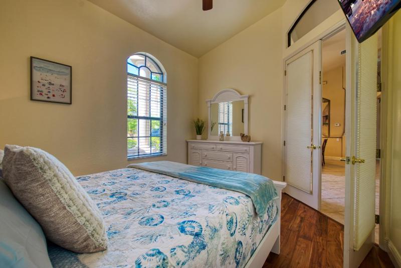 VILLA MIRACLE - 4 BEDS - 2 BATHS - 8 GUESTS - POOL/SPA - INCL. 10% OFF BOAT RENTAL - image 37